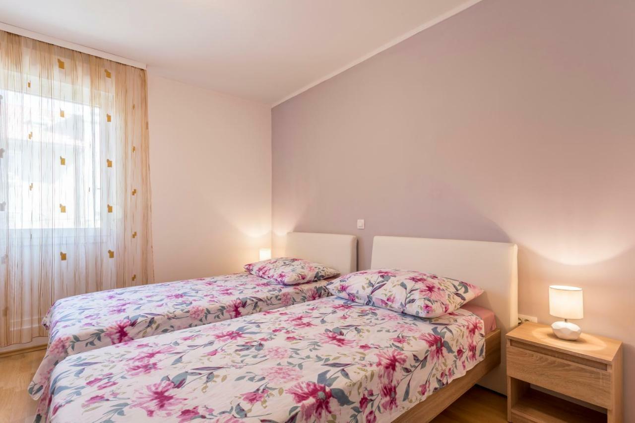 Modern Apartment Near The Beach And Center Of Split Ngoại thất bức ảnh