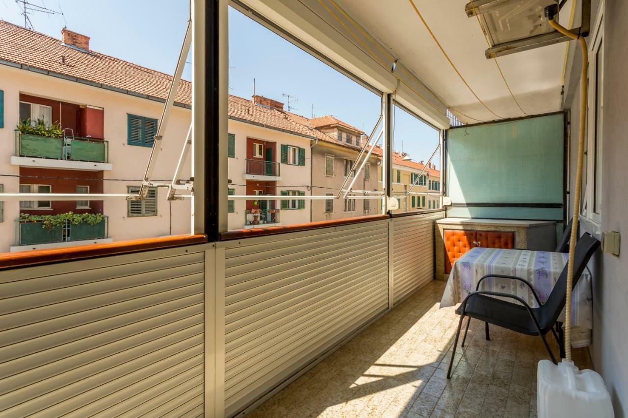 Modern Apartment Near The Beach And Center Of Split Ngoại thất bức ảnh